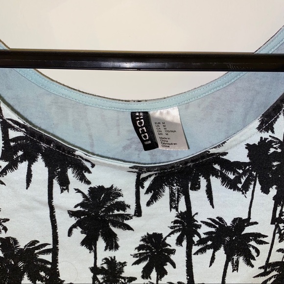 H&M Palm Tree crop top - Picture 2 of 2